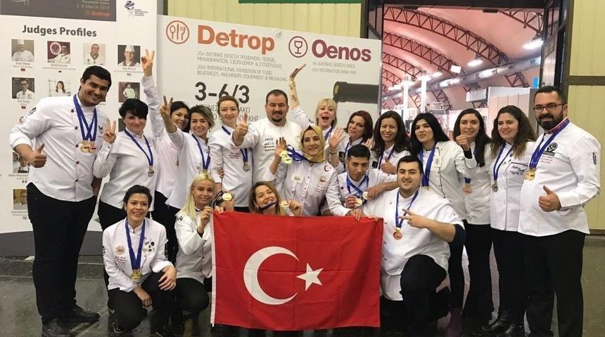 Türkiye’yi Temsil Eden Adü’lü Aşçı Madalyayla Döndü