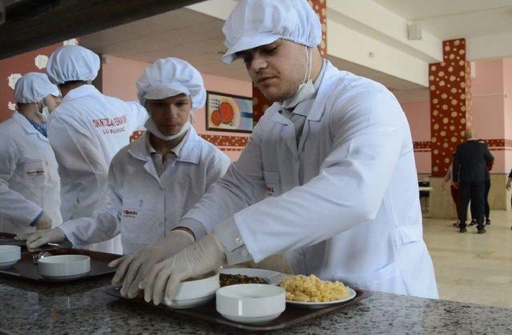 (özel Haber) Özel Öğrenciler Okulda Pratik Yaparak Mesleği Öğreniyor G1