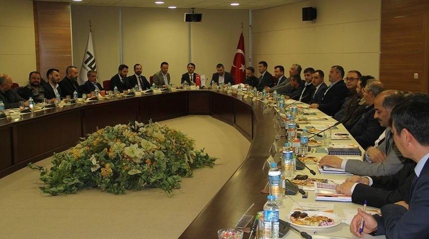 Vali Aktaş, Balon Firmalarının Y&ouml;neticileri İle Toplantı Yaptı