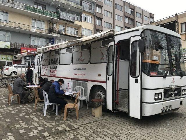 Kızılaya Kan Bağışında Yoğun İlgi