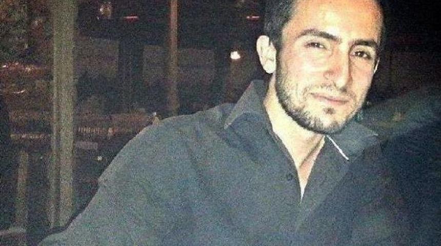 Evinde Karnından Bı&ccedil;aklanmış Halde &Ouml;l&uuml; Bulundu