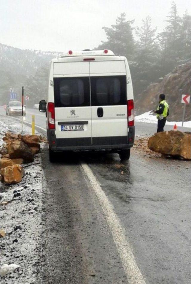 Akseki-Seydişehir Yolunda Heyelan