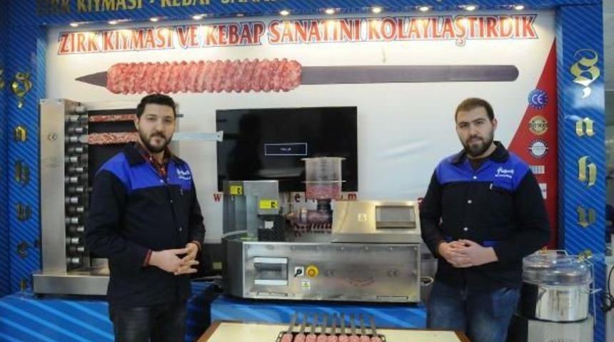 Gaziantep'te Şişe Kıymayı Desenli Saplayan Makine &Uuml;retildi