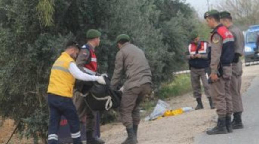 Yol Kenarında Cesedi Bulunan Kadına Otomobil &Ccedil;arpmış