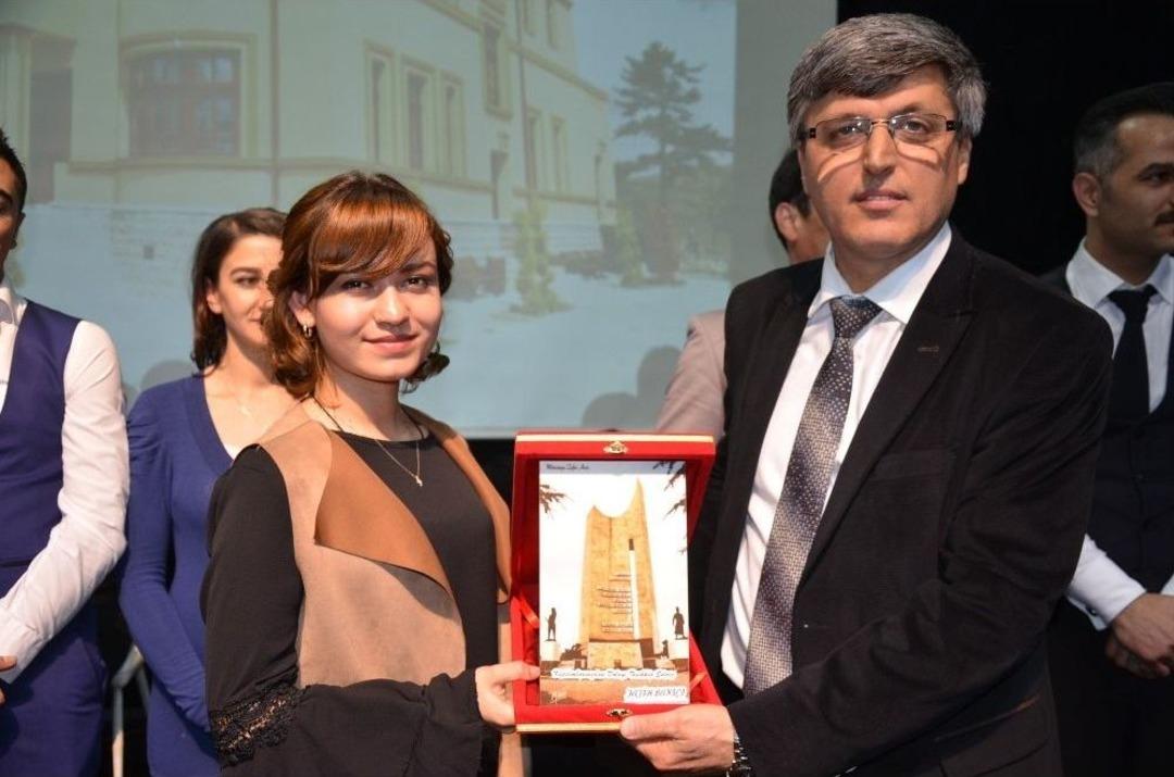 Unutulmayan Şarkılar Boz&uuml;y&uuml;kl&uuml; Solistler İle Yeniden Hayat Buldu