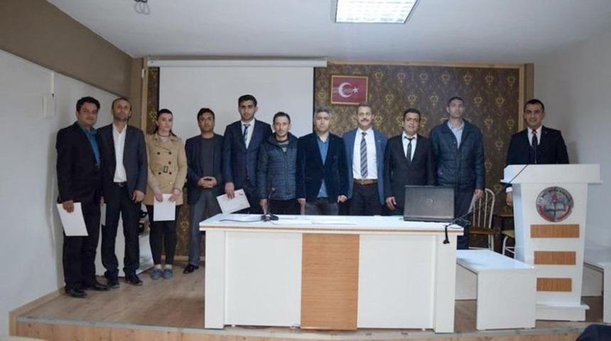 Besni&rsquo;de Başarılı &Ouml;ğretmenler &Ouml;d&uuml;llendirildi