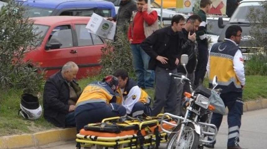 Satın Aldığı Motosiklete Ilk Binişinde Tır'a &Ccedil;arptı, Yaralandı