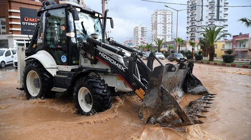 Büyükşehir Belediyesi, Sel Uyarıları Üzerine Teyakkuza Geçti