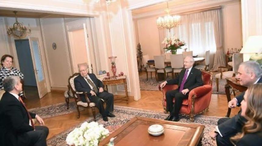 Cindoruk " Kentsel D&ouml;n&uuml;ş&uuml;m Gibi Anayasa D&ouml;n&uuml;ş&uuml;m&uuml; Yapılamaz"