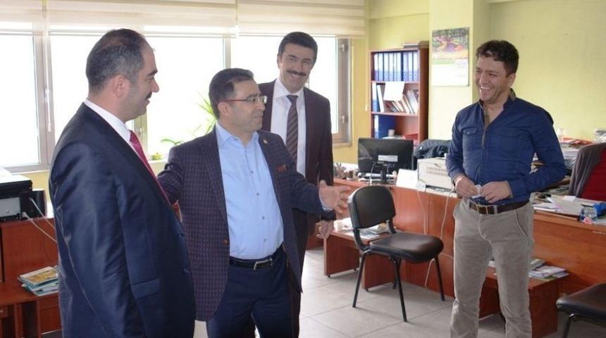 Milletvekili &Uuml;nal&rsquo;dan Referandum Ziyareti