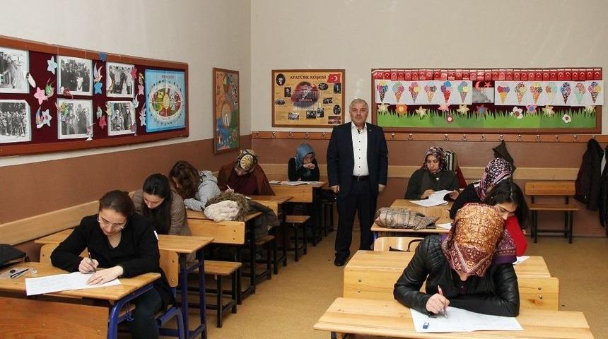 Eğitim-bir-sen&rsquo;den Aday &Ouml;ğretmenlere Deneme Sınavı