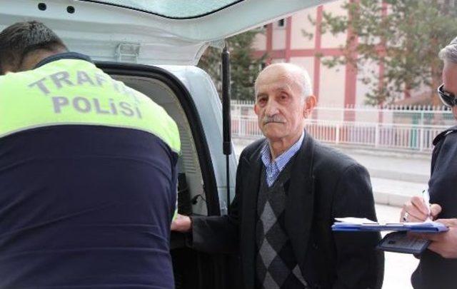 Ters Yöne Giren 85 Yaşındaki Sürücünün Ehliyetine El Konuldu