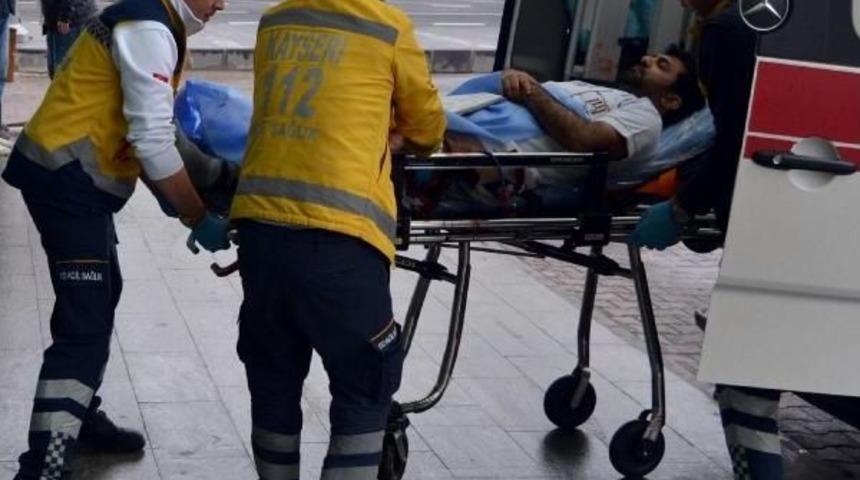 Fırında Bı&ccedil;aklı Kavga; 1 Yaralı