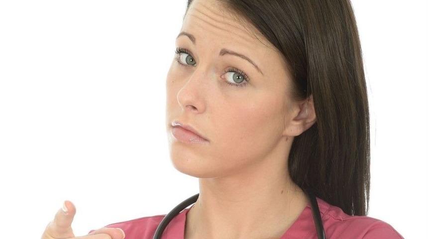 Hemşirelerin &rsquo;kırmızı Renk Giymesine Saygı Duyulmalı&rsquo; A&ccedil;ıklaması