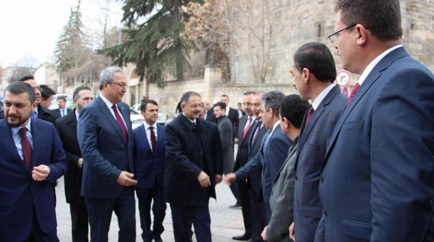 Bakan &Ouml;zhaseki: &ldquo;bu İkiy&uuml;zl&uuml; Tavrı &Ccedil;ok G&ouml;rd&uuml;k, Ter&ouml;ristleri Desteklemeye Devam Ediyorlar&rdquo;