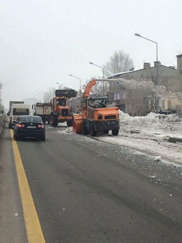 Güroymak’ta Kar Ve Çevre Temizliği