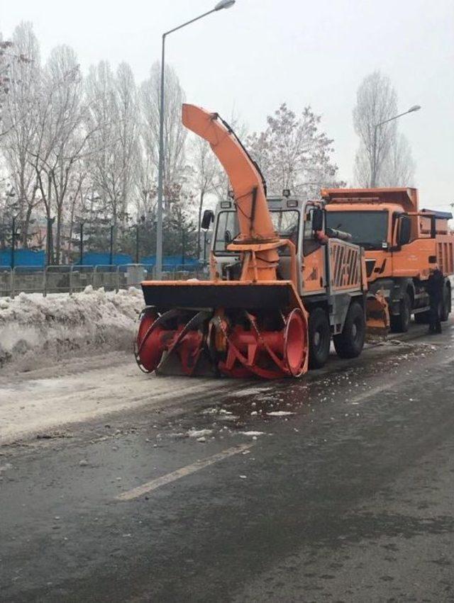 Güroymak’ta Kar Ve Çevre Temizliği