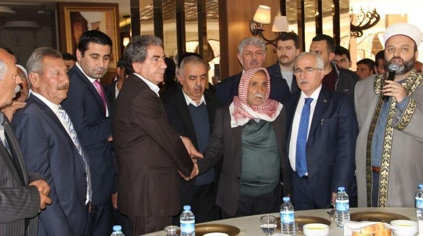 Aileler Arasındaki 1 Yıllık Husumet Barış Yemeğiyle Son Buldu