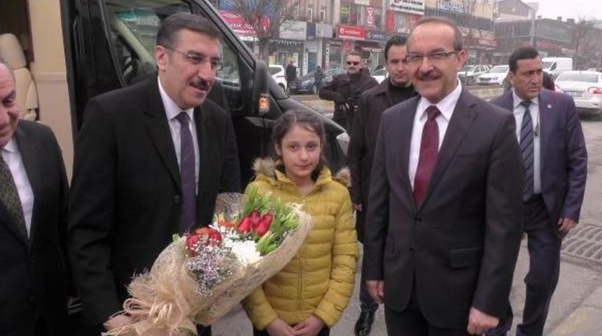 T&uuml;fenkci: Rusya Ile Ticarette 100 Milyar Dolarlık Hedefe Ulaşmalıyız