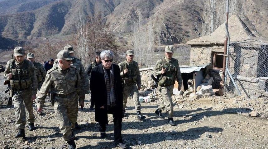 Bitlis Valisi &Ccedil;ınar, Operasyonların Yoğun Yaşandığı Sehi Ormanları B&ouml;lgesinde İnceleme Yaptı