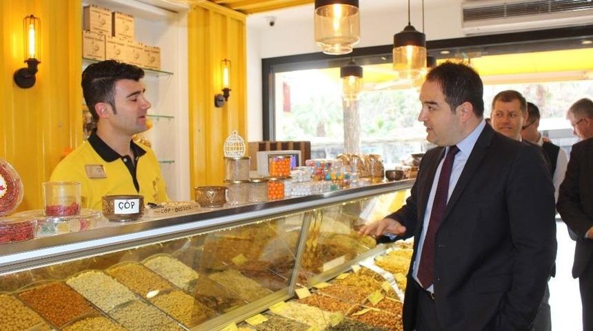 &Ccedil;alışma Ve Sosyal G&uuml;venlik Bakanı M&uuml;steşar Yardımcısı Osman Arkan Nacar: