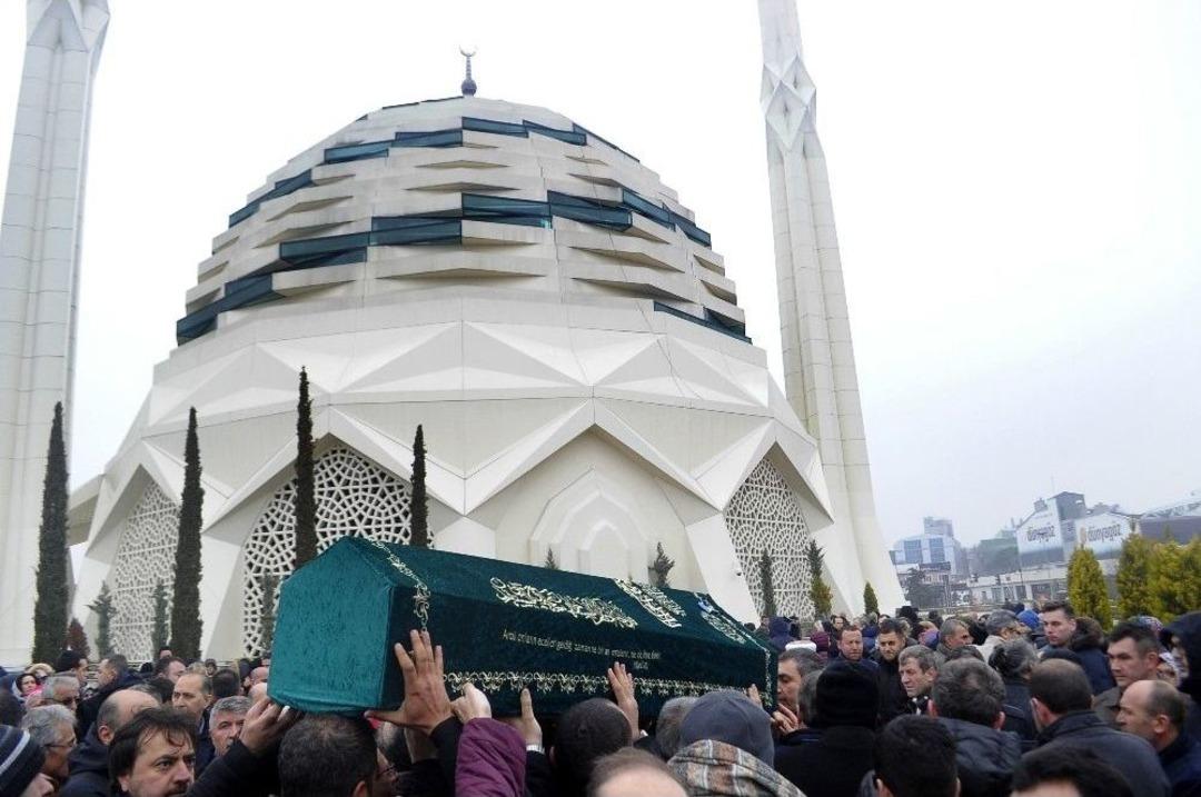 Helikopter Kazasında Hayatını Kaybeden Salim &Ouml;zen Son Yolculuğuna Uğurlandı