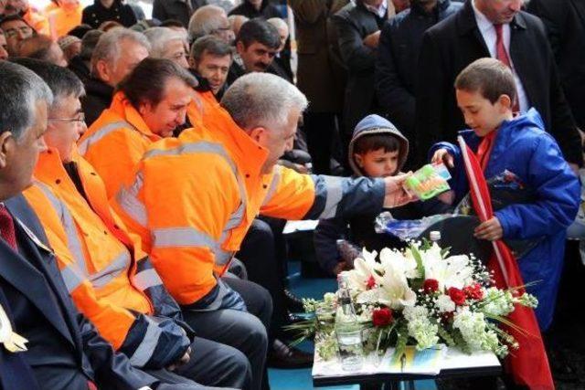 Bakanlar Ardahan'da Temel Attı, Açılış Yaptı