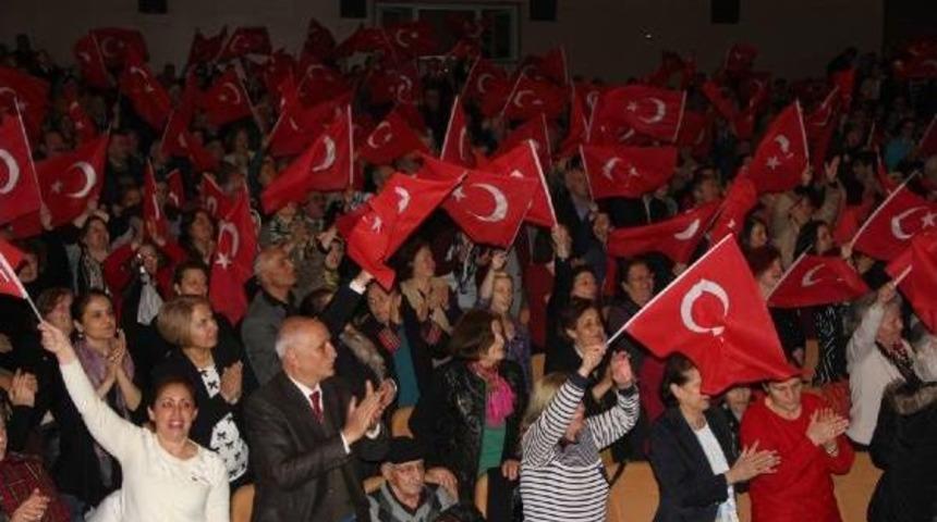 Chp'li &Ouml;zel: Yasaklarla, Sans&uuml;rle Ilk Kez Karşılaşıyorlar