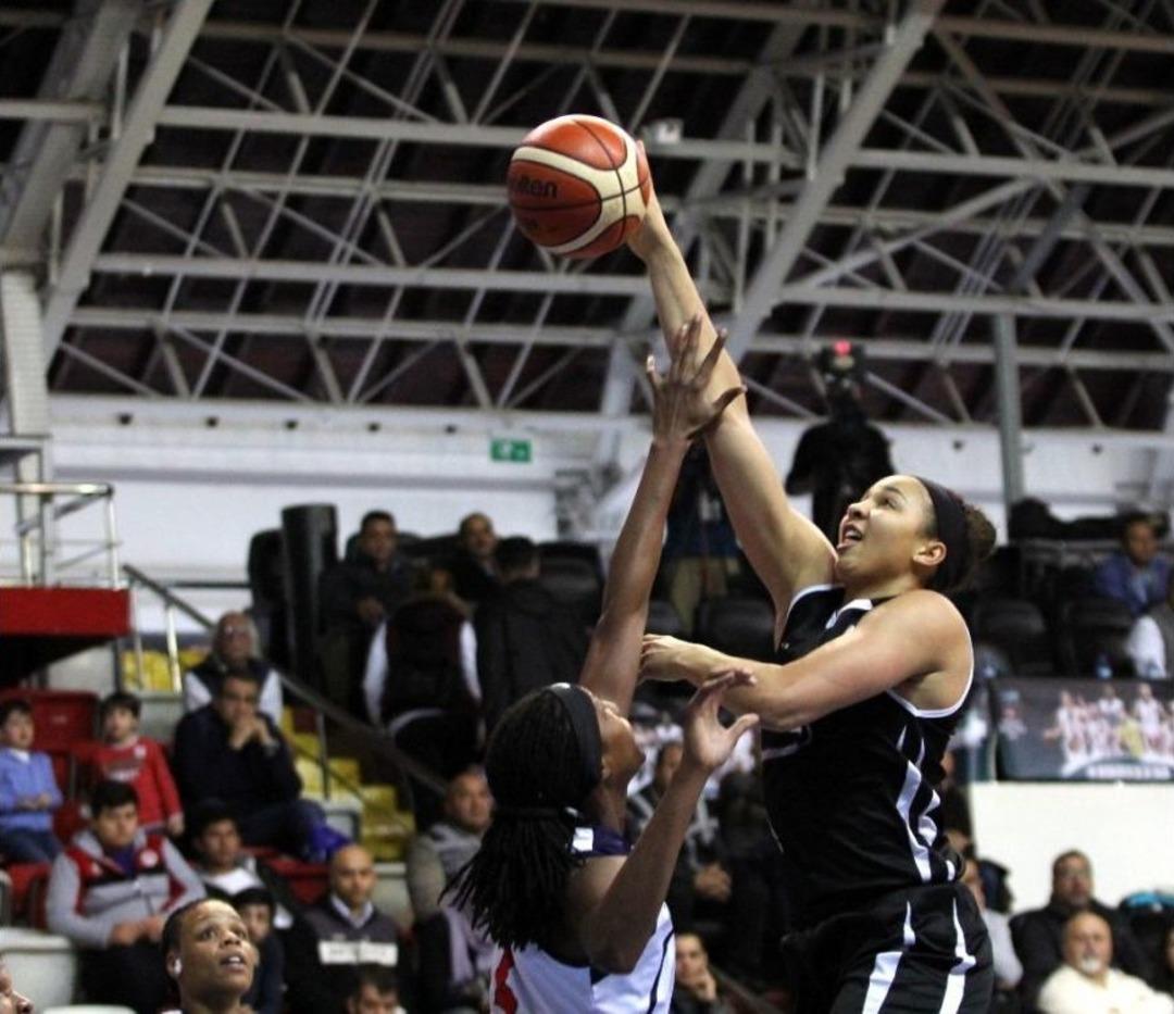 Beşiktaş 3 Oyuncu İle Ma&ccedil;ı Kazandı