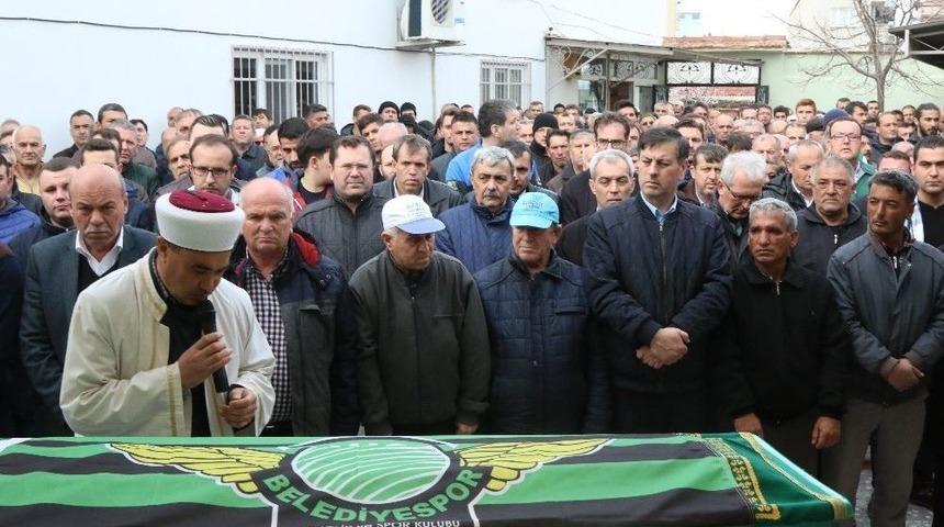 Akhisar Belediyespor Şof&ouml;r&uuml;n&uuml; Son Yolculuğuna Uğurladı