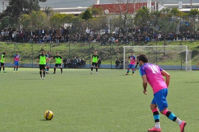 Yunusemre Belediyespor Play-off’lara Galibiyet İle Başladı