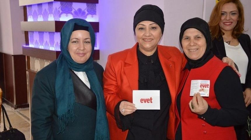 Ak Partili Kadınlar Referanduma Kadar Sahada Olacak