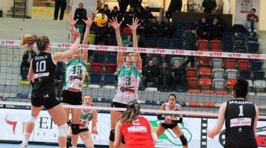 Bursaspor-Beylikd&uuml;z&uuml; Voleybol İhtisas: 2-3