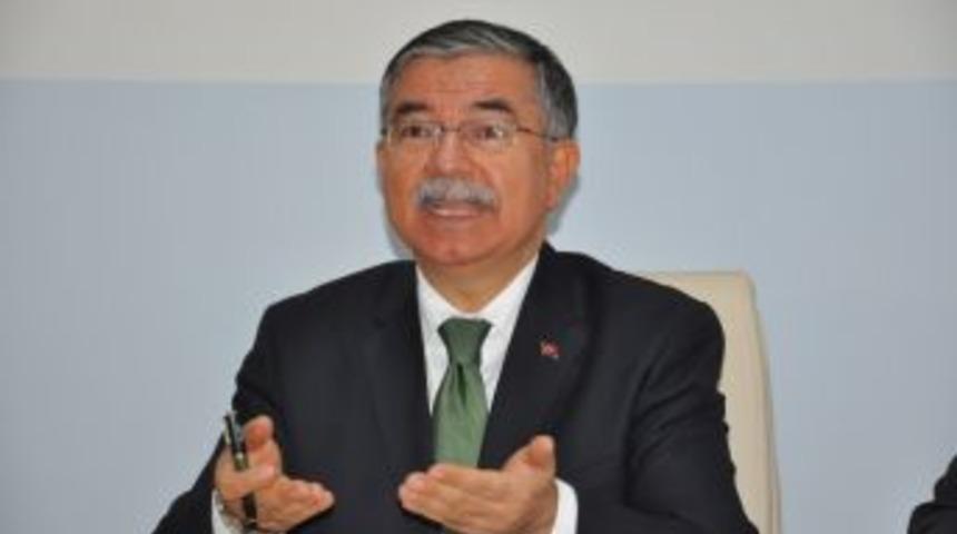 Bakan Yılmaz Kars&rsquo;tan Ygs&rsquo;ye Girecek &Ouml;ğrencilere Başarılar Diledi