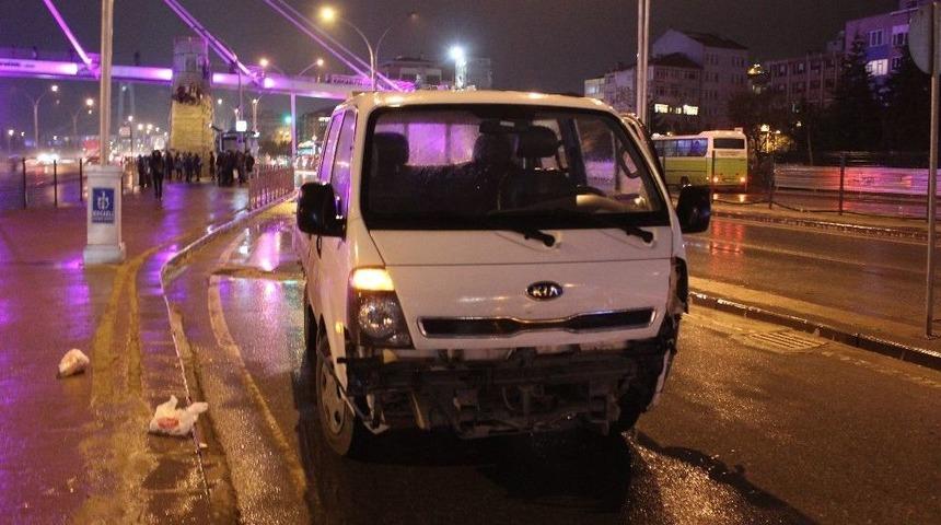 Kocaeli’de Zincirleme Trafik Kazası: 2 Yaralı