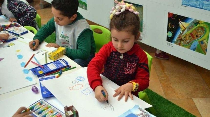 Minikler Hayallerini Resimlere D&ouml;kt&uuml;