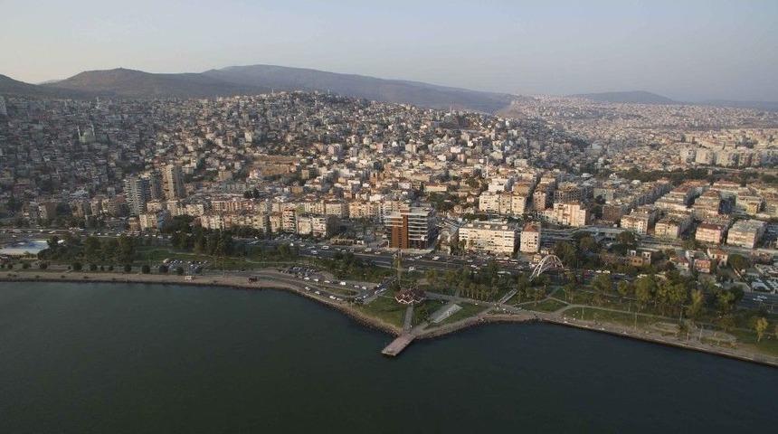 Duvar Yazıları Bayraklı&rsquo;da Yarışacak