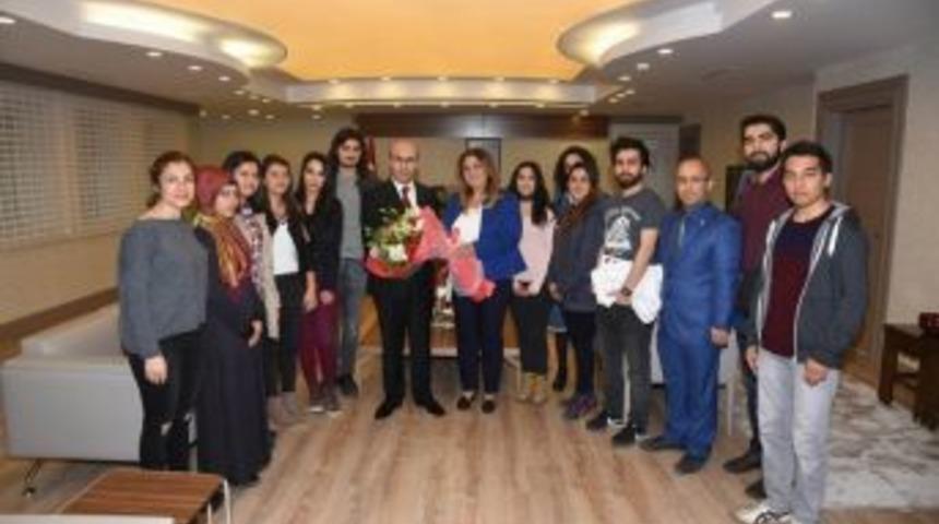 Vali Demirtaş: "t&uuml;rk Eğitim Vakfı&rsquo;nın Eğitime Katkısı Yadsınamaz"