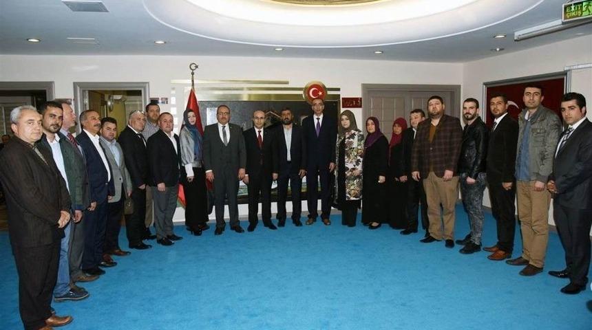 Demirtaş: "fet&ouml;/pdy İle M&uuml;cadeleyi Kararlılıkla S&uuml;rd&uuml;r&uuml;yoruz"