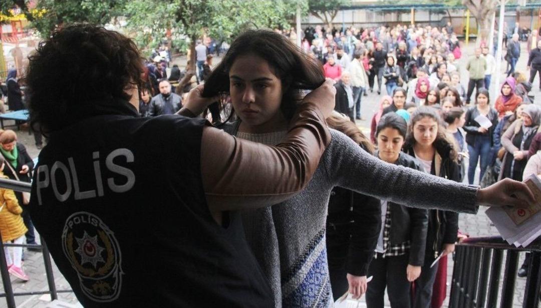 Gen&ccedil; Kızların Ygs Kuyruğu