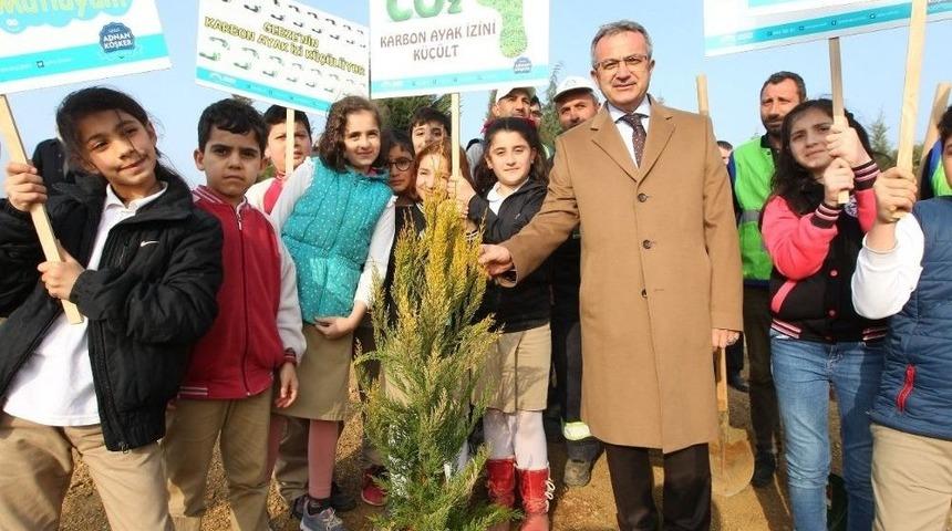 Gebze&rsquo;de Bin 600 Fidan Toprakla Buluştu