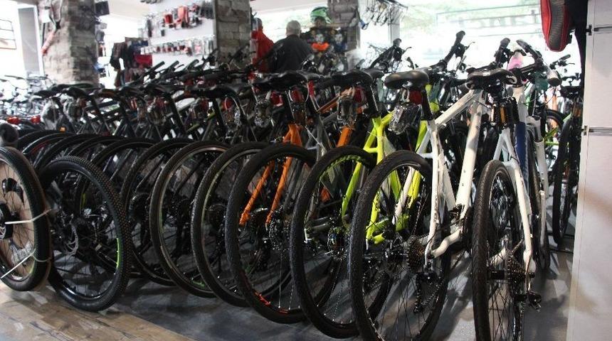 Yolların Yetersizliğine Rağmen Bisiklete Olan Talep Yoğun