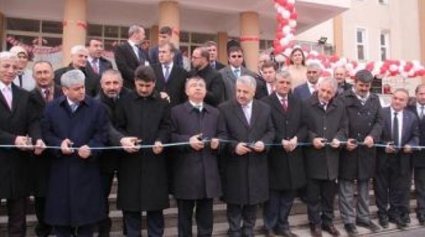 Bakanlar &Ccedil;ıldır&rsquo;da Okul A&ccedil;ılışı Yaptı