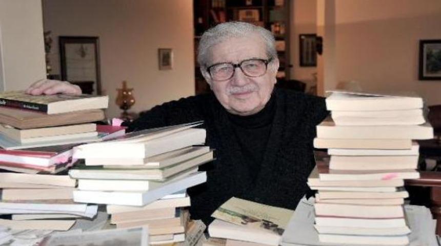 &Uuml;nl&uuml;lerden Turgut &Ouml;zakman'a veda mesajı