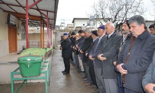 Sobadan Zehirlenip Ölen Baba-Oğul Yan Yana Toprağa Verildi