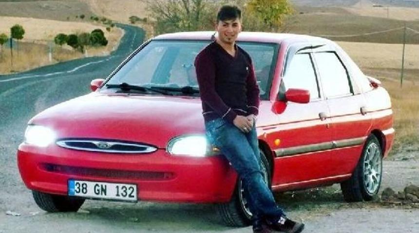 Kayseri'de Kaza: 1 Ölü,1 Yaralı