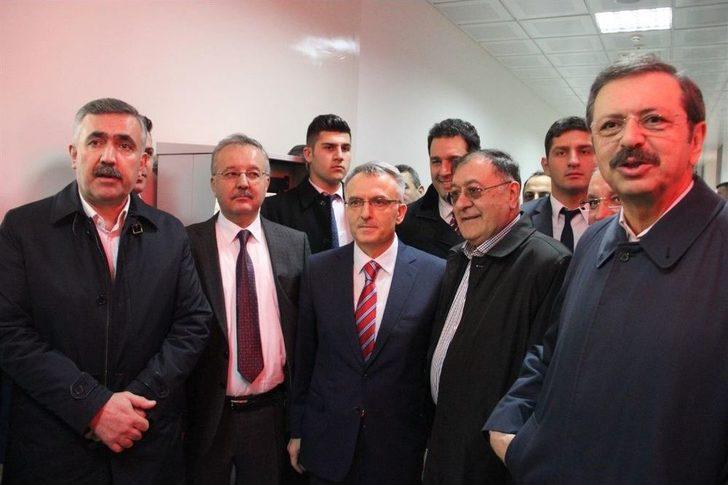 Maliye Bakanı Ağbal Kapıkule’de G1