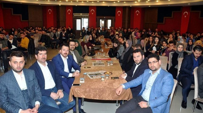 Ak Parti Gen&ccedil;lik Kolları Genel Başkanı Ecertaş Gen&ccedil; K&uuml;rs&uuml;ye Konuk Oldu