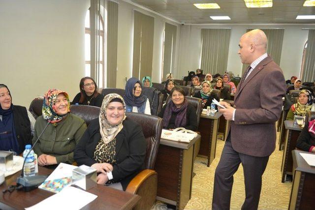 Yakutiye Belediyesi’nden 40 Yaş Üstü 40 Kadına Menopoz Eğitimi