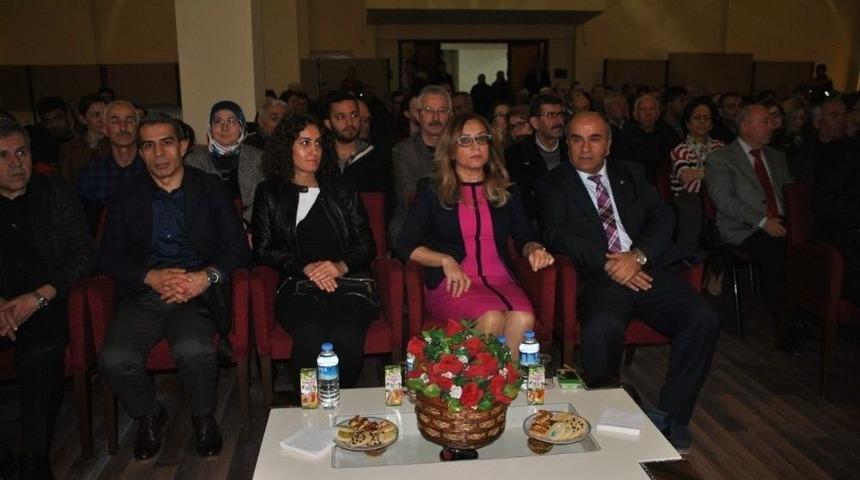 Avanos&rsquo;ta Kitap S&ouml;yleşisi D&uuml;zenlendi